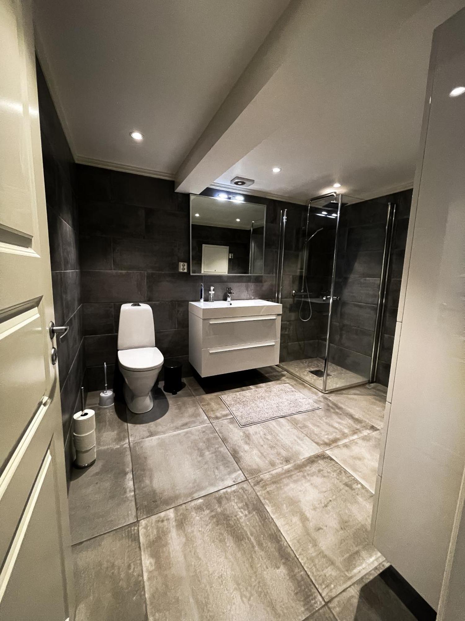 Modern Big 2 Bedroom Apartment Near Solsiden Trondheim Exterior foto